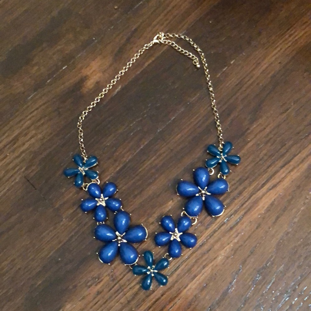 Flower necklace
